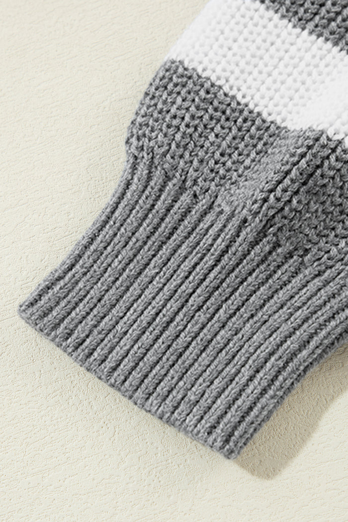 Pull gris à rayures géométriques texturées à épaules tombantes