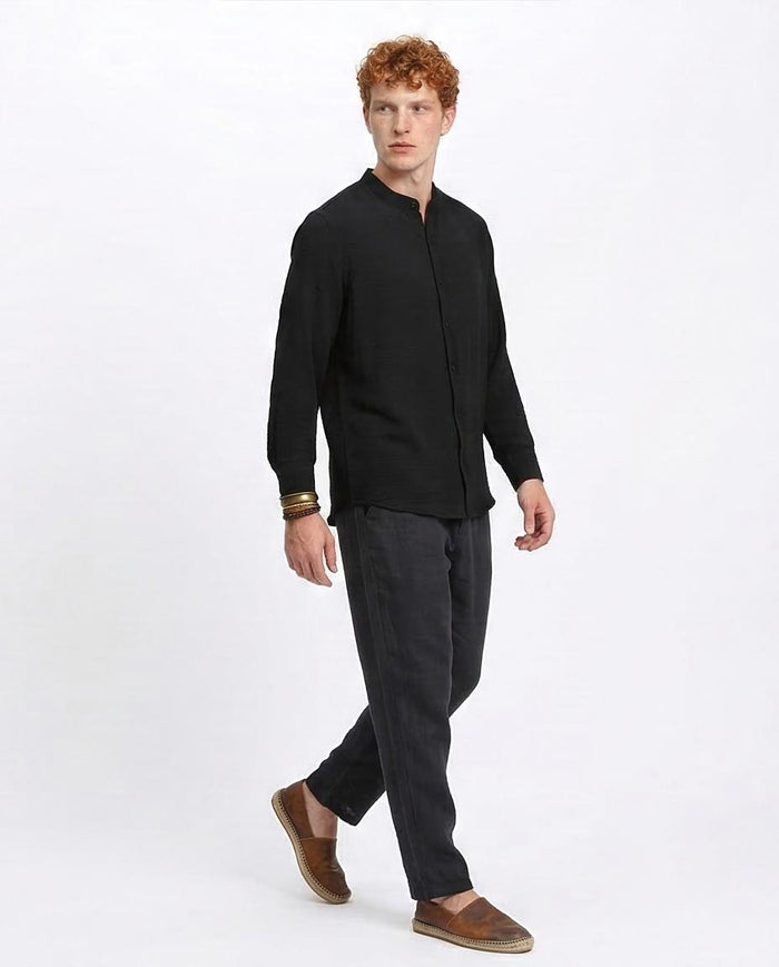 Ravin Band Collar Shirt in Lightweight Textured Fabric – Black - R209099