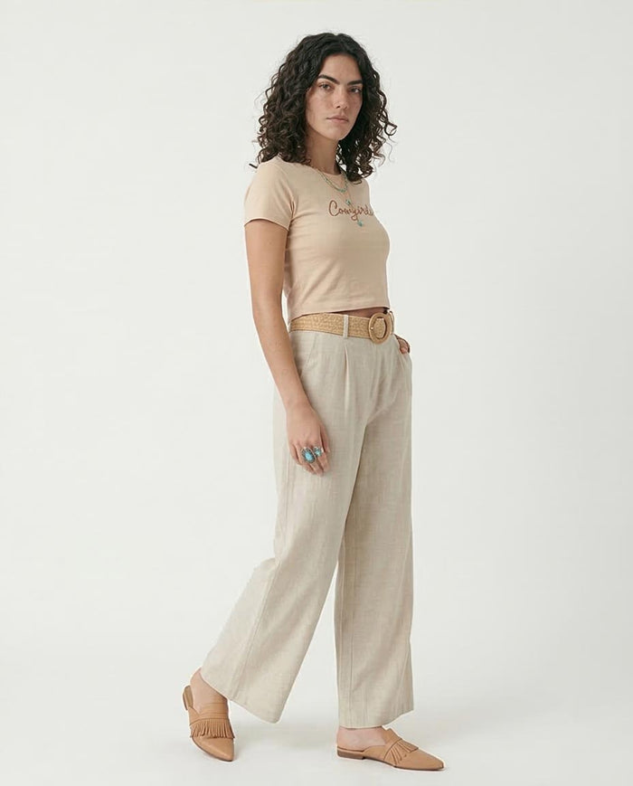 Ravin Women’s "Long Live Cowgirls" Graphic Crop T-Shirt – Sand - R205861