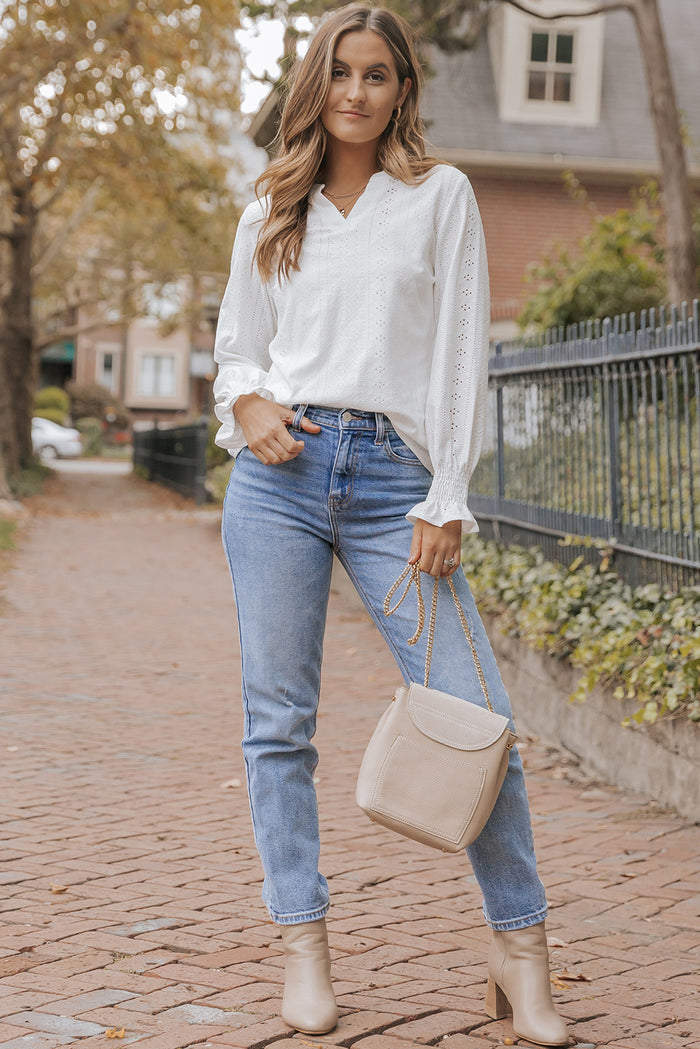 Blouse ample texturée blanche à col fendu-A WOMAN WE LOVE