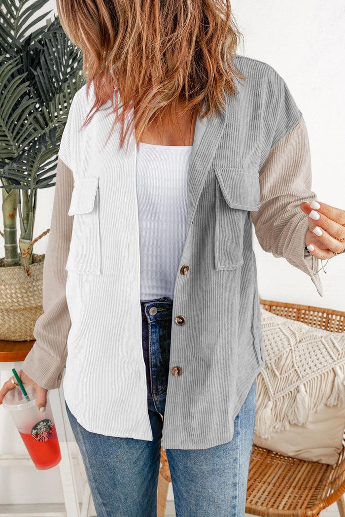 Chemise boutonnée blanche à blocs de couleurs avec poche-A WOMAN WE LOVE