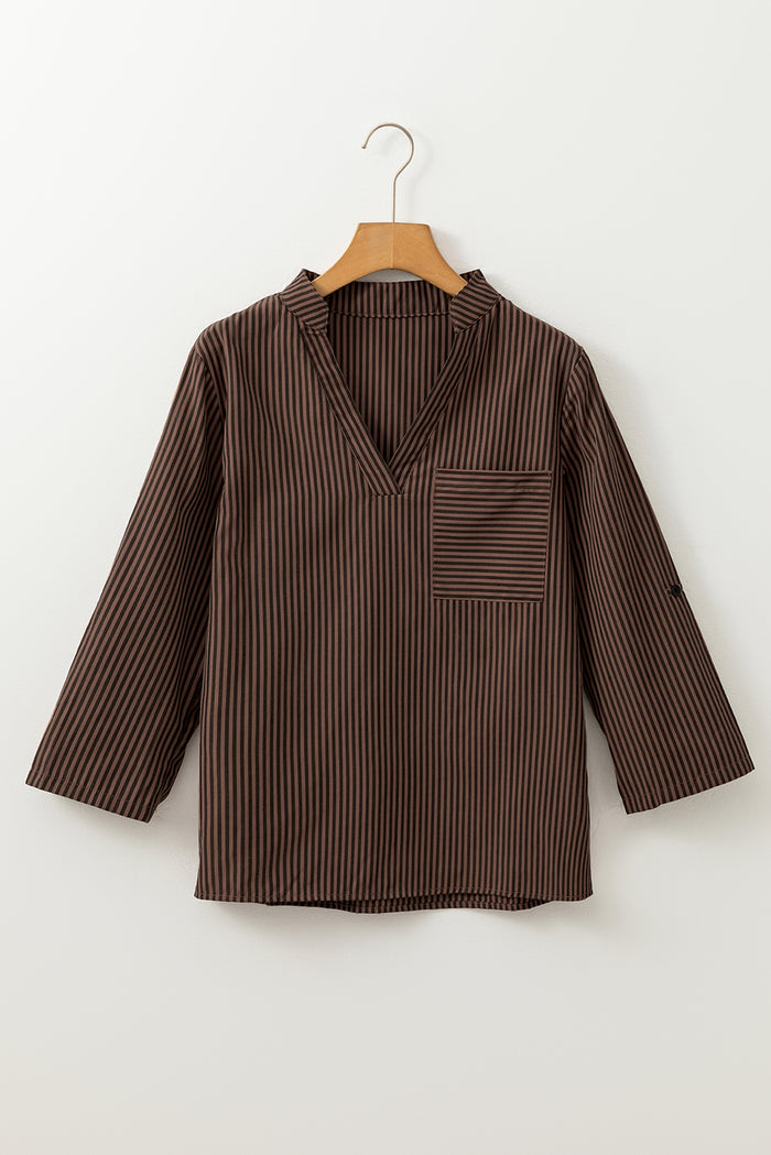 Chemise classique à rayures marron, col en V, manches retroussées, poche patchée-A WOMAN WE LOVE