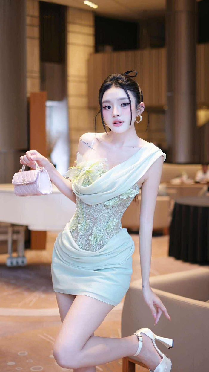 White / S