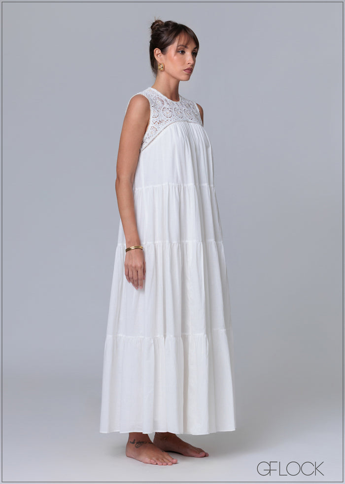 UK 6 / White