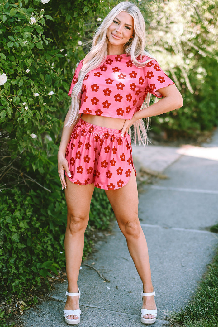 Ensemble de détente avec t-shirt court et short à imprimé floral rose-A WOMAN WE LOVE