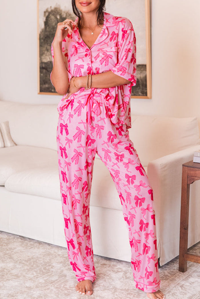 Ensemble pyjama rose à manches courtes et pantalon à col à revers imprimé nœud papillon-A WOMAN WE LOVE