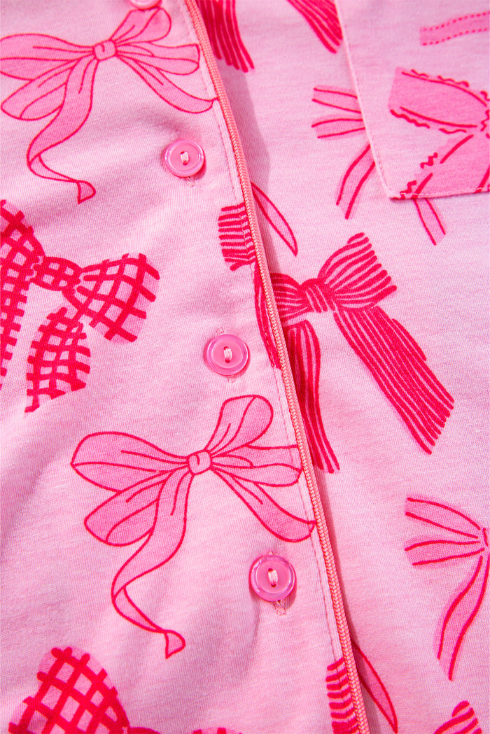 Ensemble pyjama rose à manches courtes et pantalon à col à revers imprimé nœud papillon-A WOMAN WE LOVE