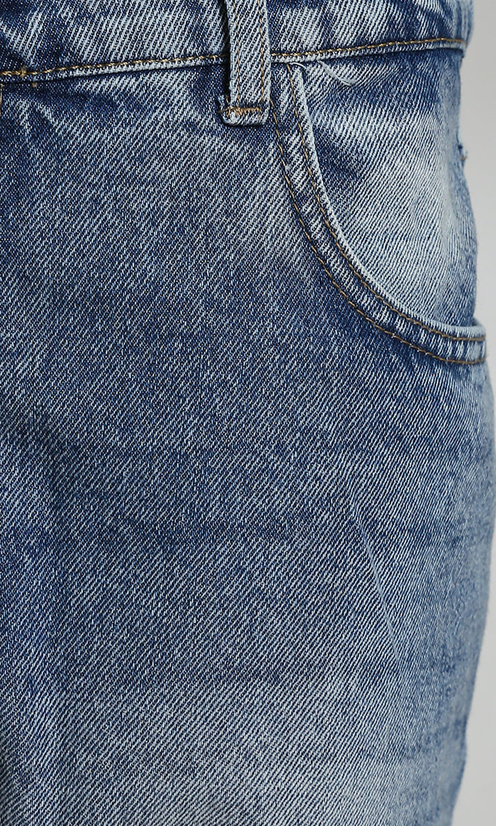 Essential Light Wash Relaxed Fit Men's Jeans