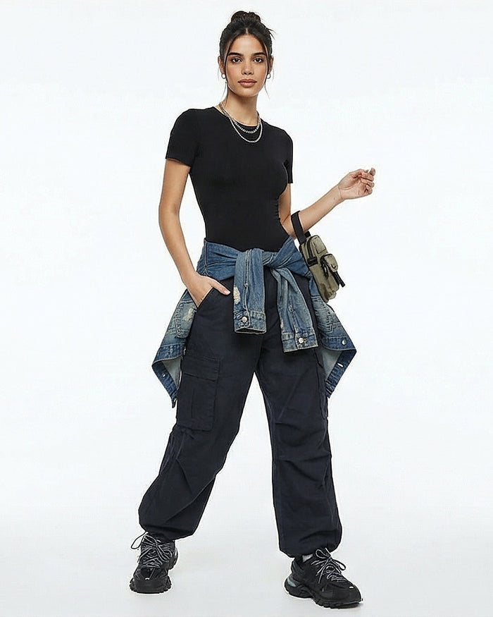 Essential Noir Fitted Crew Neck Tee - R216812