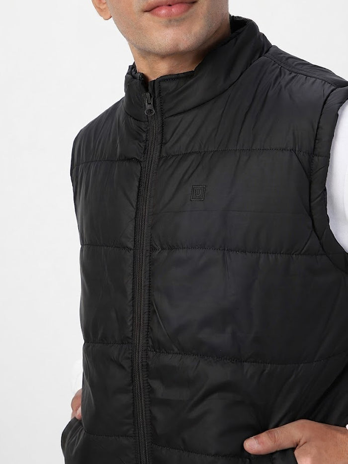 Men's Black Sleeveless Zippered Puffer Jacket