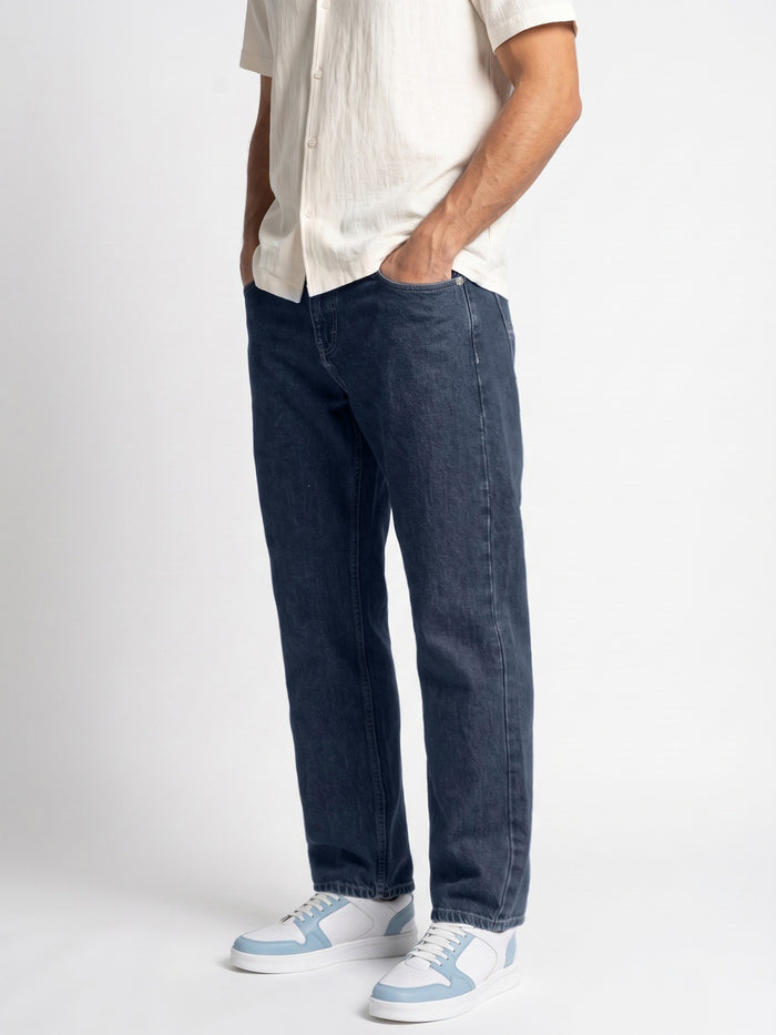 Men's Dark Blue Relaxed Fit Washed Denim Jeans Non-Stretchable