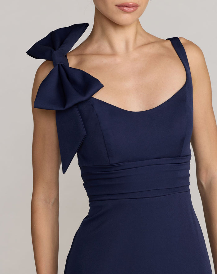 Petite Navy Scoop Neck Trumpet Gown with Bow - Ieena for Mac Duggal