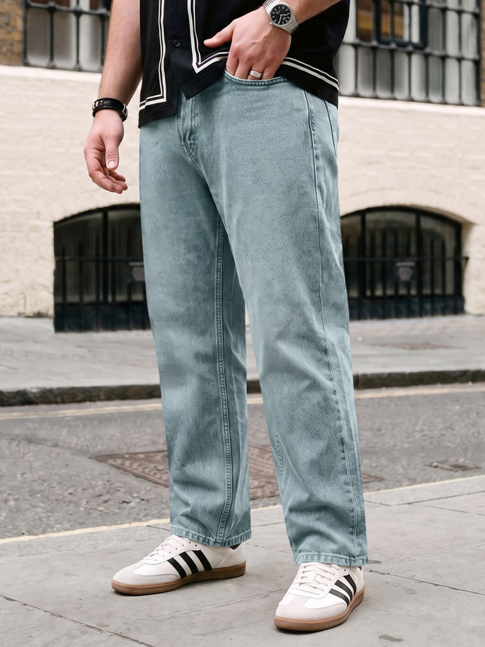 Plus Men's Ice Blue Relaxed Fit Washed Denim Jeans Non-Stretchable