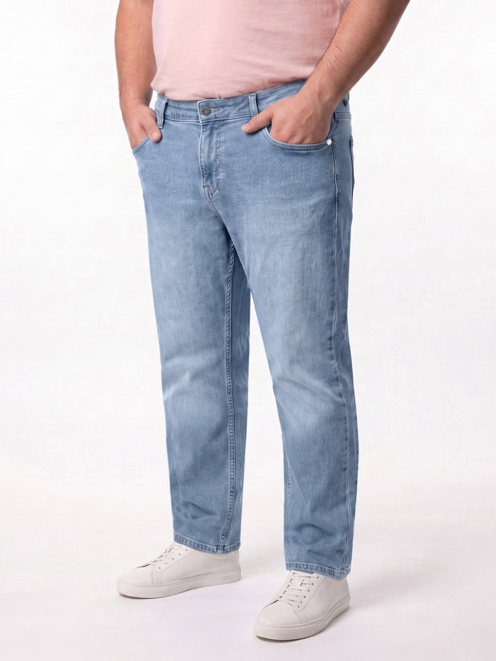 Plus Men's Ice Blue Relaxed Fit Washed Denim Jeans Non-Stretchable