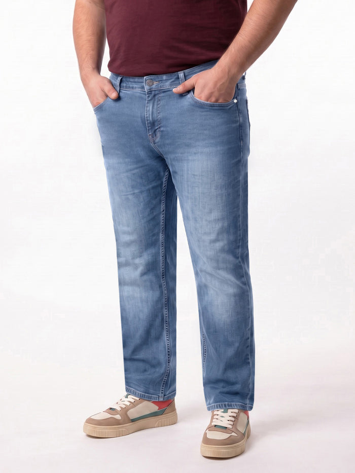 Plus Men's Light Blue Relaxed Fit Washed Denim Jeans Non-Stretchable
