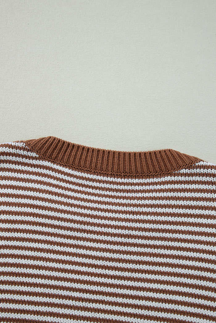 Pull marron à rayures géométriques texturées et épaules tombantes