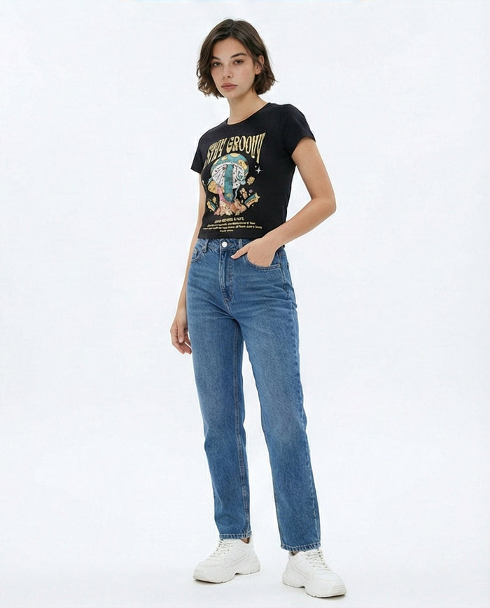 R209230 - "Stay Groovy" Printed Regular Tee - Black