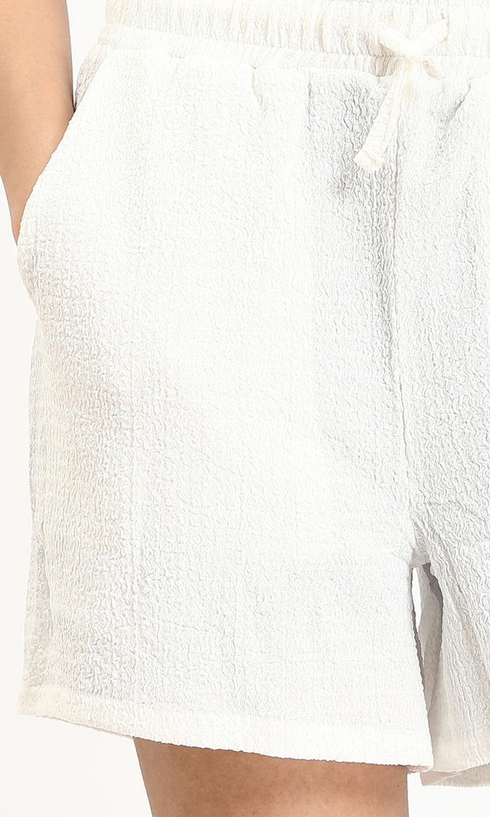 R210506 - Textured Feminine Short with Side Pockets - White