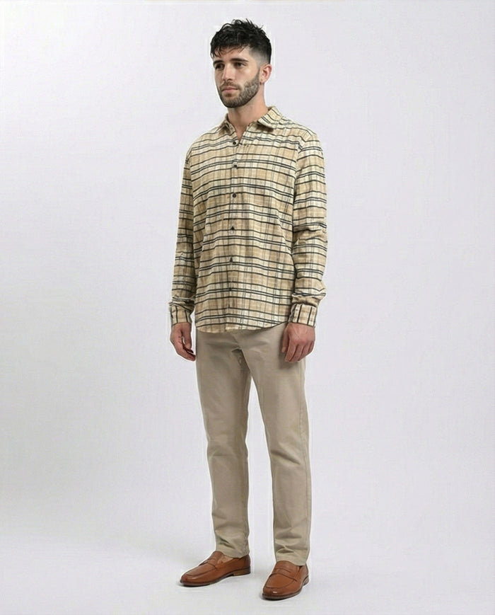 R215012 - Regular Fit Buttoned Plaid Shirt - Beige & Black