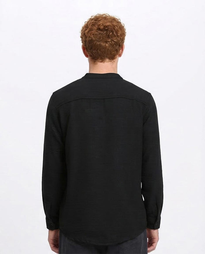 Ravin Band Collar Shirt in Lightweight Textured Fabric – Black - R209099