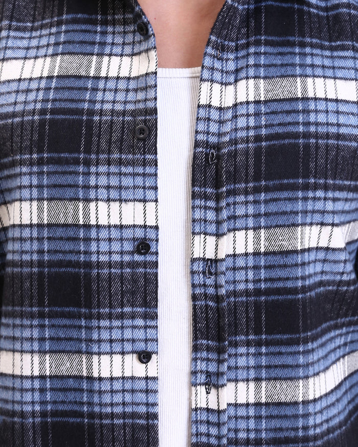 Ravin Men’s Relaxed-Fit Blue Plaid Flannel Shacket - R213203