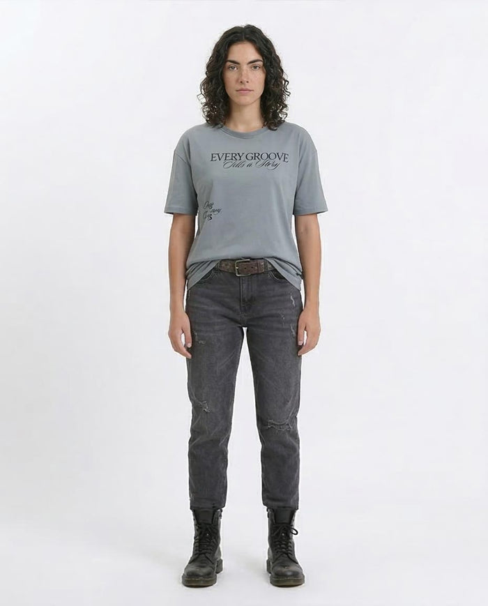 Ravin "Nefertiti: Every Groove" Oversized Graphic Tee - Slate Grey - R208497