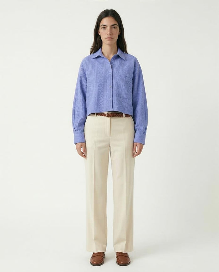 Ravin Textured Jacquard Cropped Shirt – Cornflower Blue - R206565