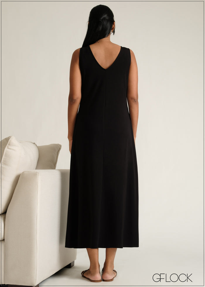 Sleeveless Maxi Dress - 230526