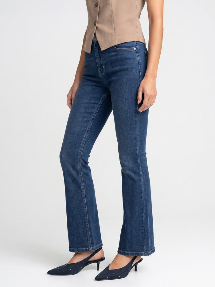 Women's Blue Mid Rise Bootcut Washed Jeans Stretchable