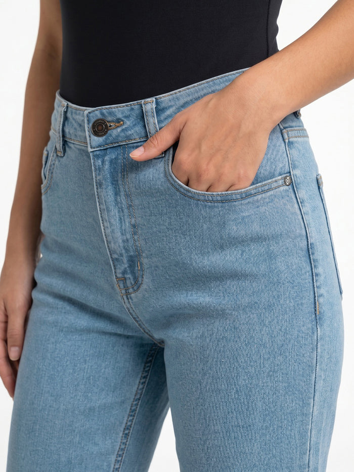Women's Ice Blue Mid Rise Bootcut Washed Jeans Stretchable
