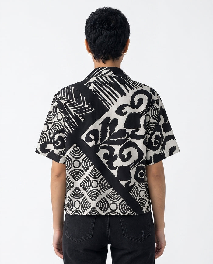 Women's Monochrome Abstract Print Short Sleeve Shirt - R217029